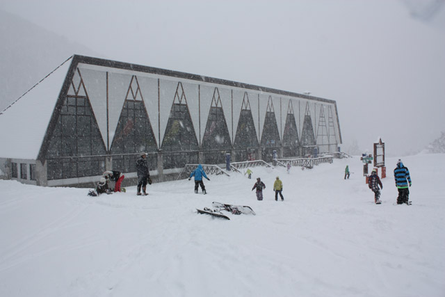富山県 スノーバレー利賀スキー場 ベースの「セントラルプラザ」
